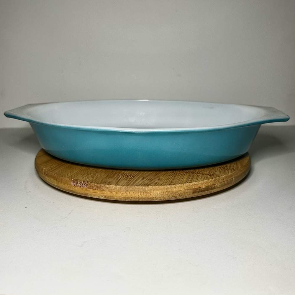 Vintage Pyrex Teal/Turquoise Blue Oval Casserole Dish 1 1/2 quart - Picture 2 of 16